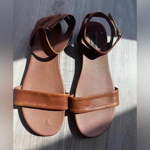 Steve Madden Brown Sandals - Size 7 - Picture 2 of 4